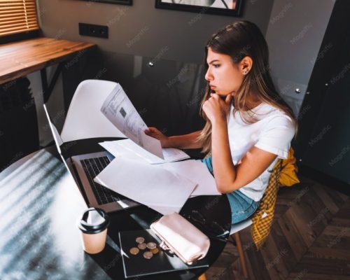 Cum te documentezi pentru scrierea unui advertorial într-un domeniu necunoscut?